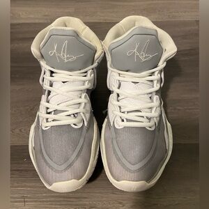 Nike Kyrie Infinity TB Wolf Grey | Men's size 9